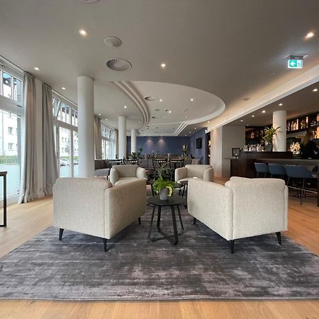 New Berlin Hotel Bagian luar foto