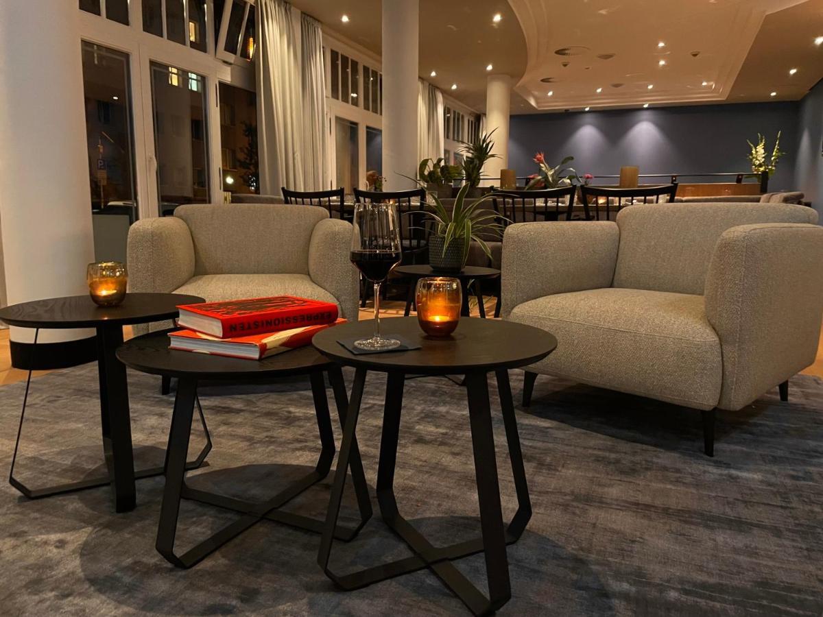 New Berlin Hotel Bagian luar foto
